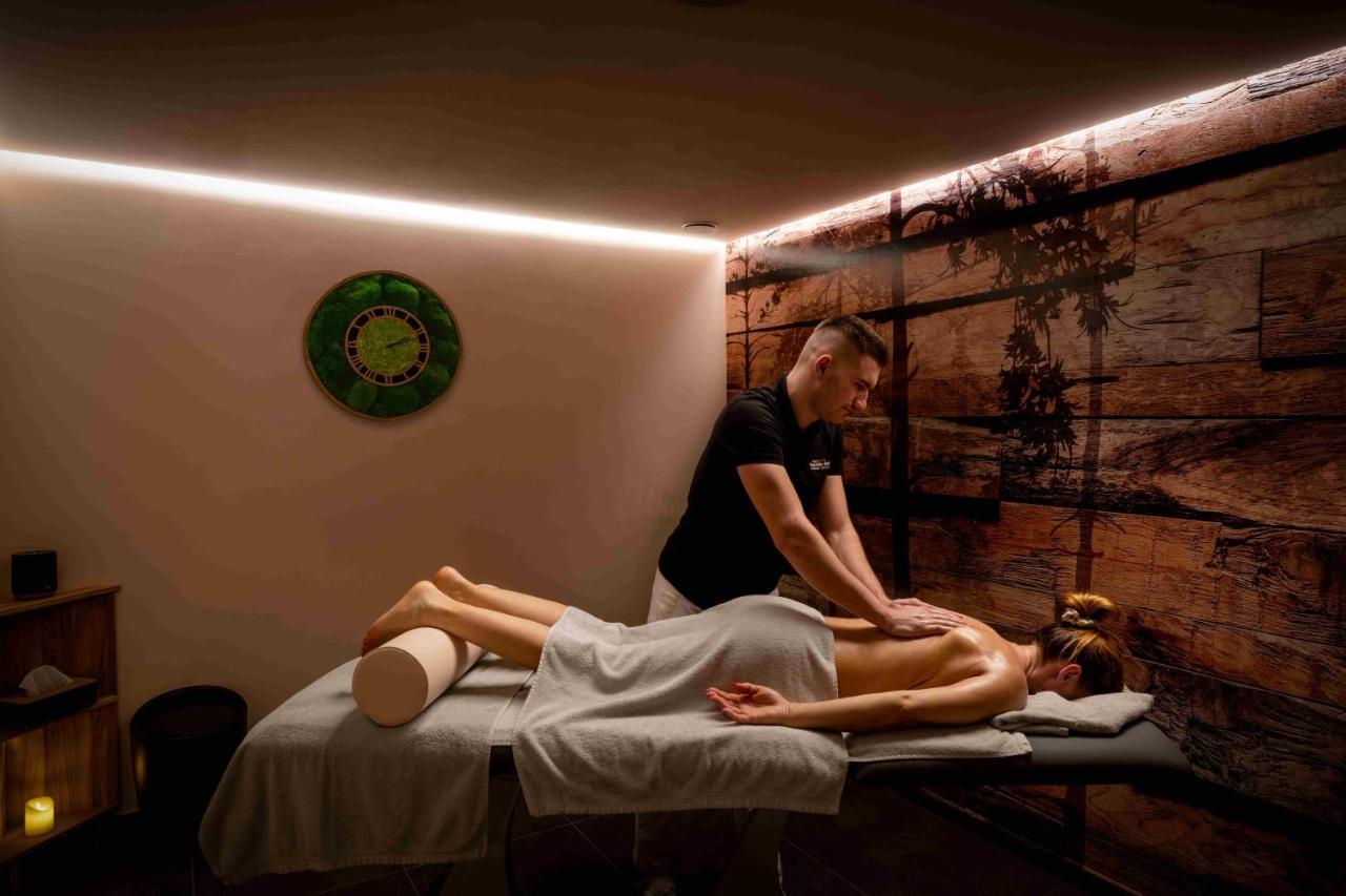 Wellness Hotel Ondrasuv Dvur Bila  Exterior photo