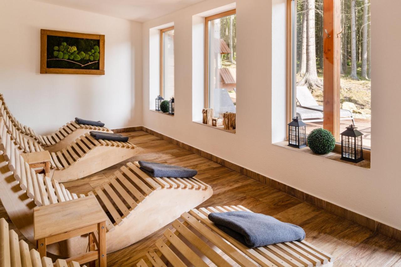 Wellness Hotel Ondrasuv Dvur Bila  Exterior photo